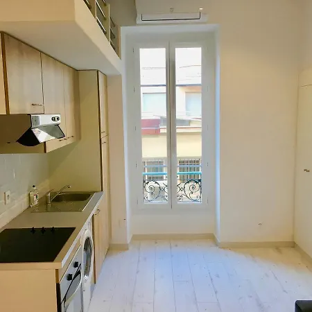 Pertinax Apartment